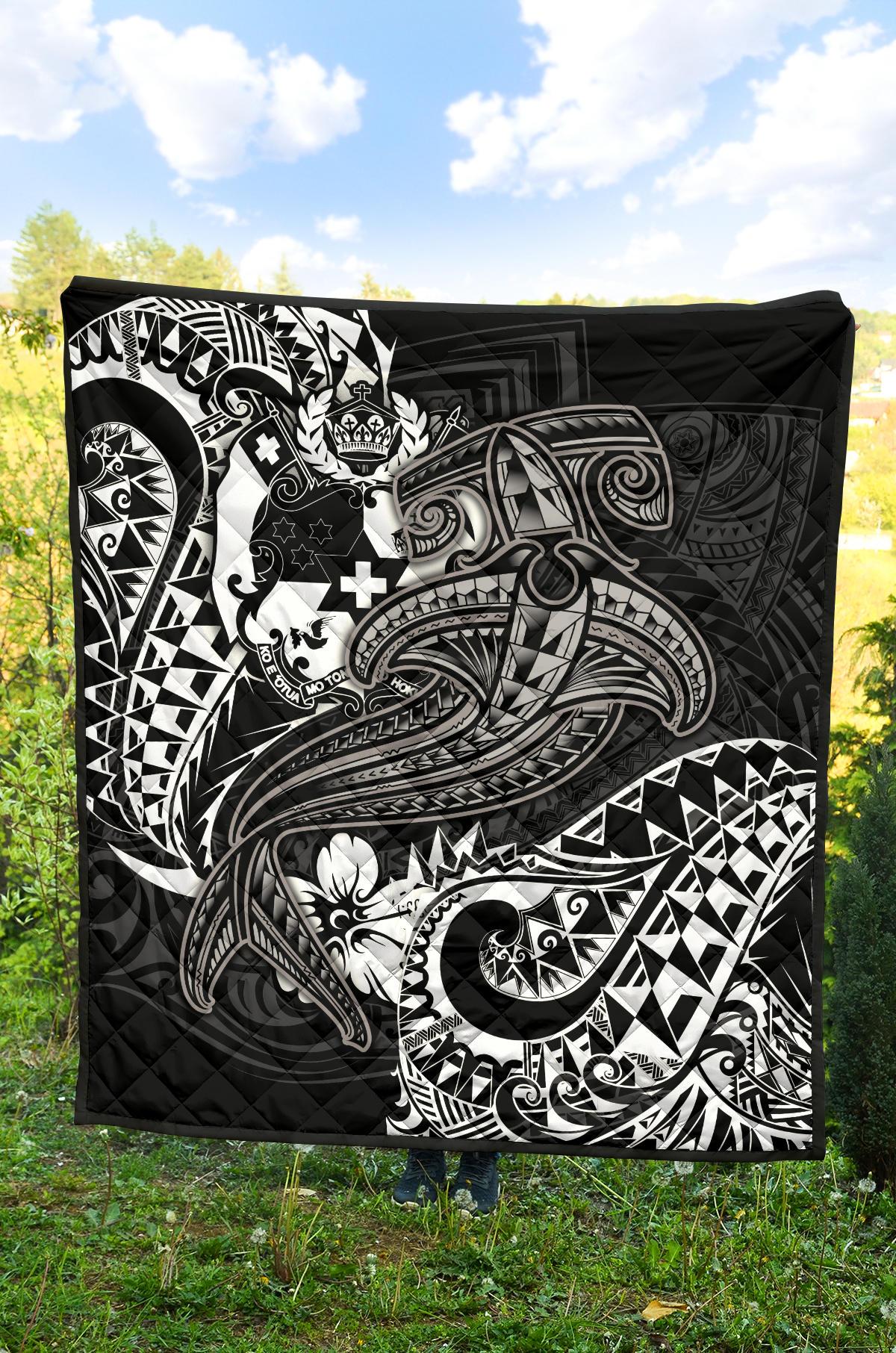Tonga Premium Quilt - White Shark Polynesian Tattoo - Polynesian Pride