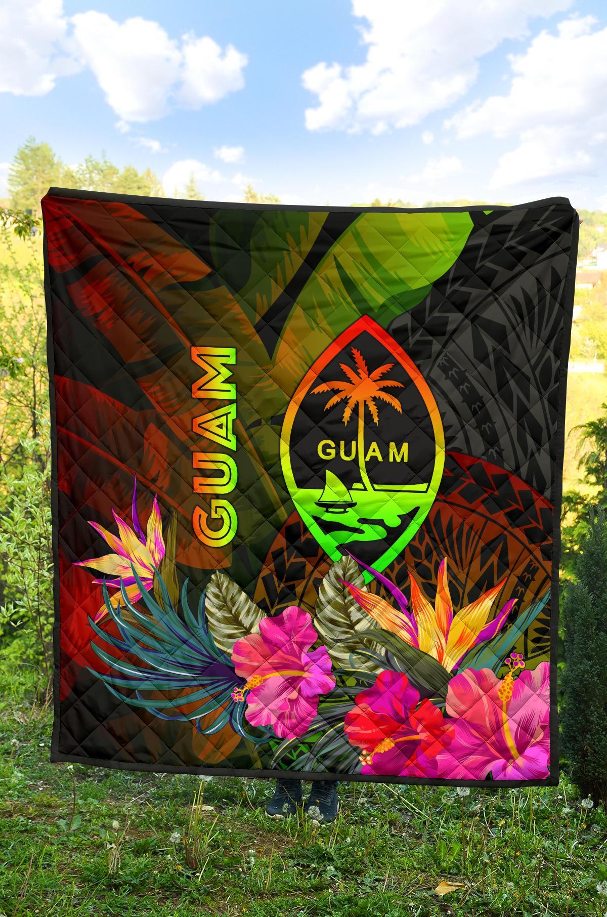 Guam Polynesian Premium Quilt - Hibiscus and Banana Leaves - Polynesian Pride