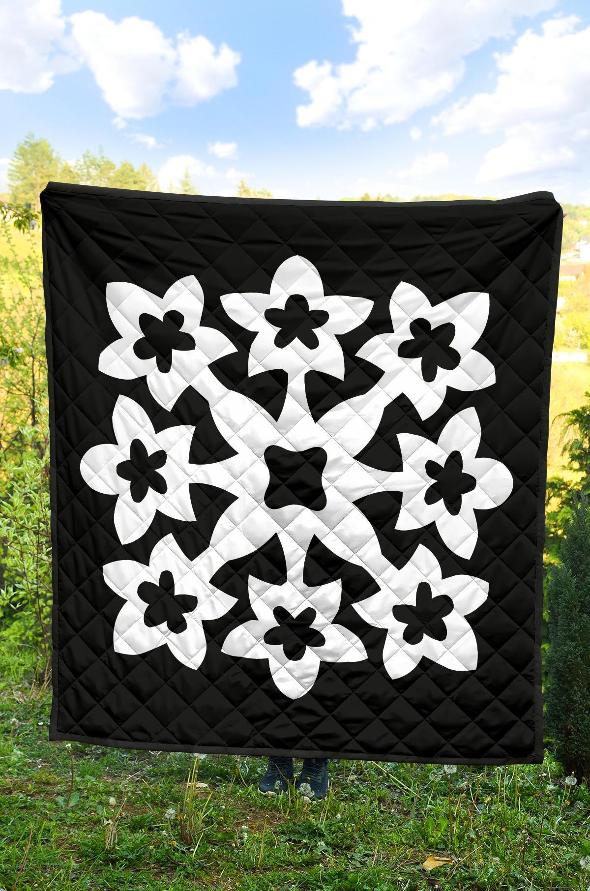 Hawaiian Premium Quilt Royal Pattern - Black And White - A1 Style - Polynesian Pride