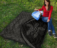 Hawaii Turtle Polynesian Grey Premium Quilt - Circle Style - Polynesian Pride