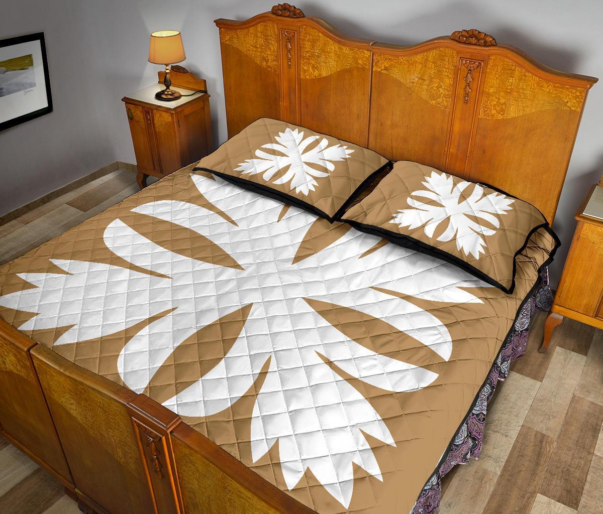 Hawaiian Royal Pattern Quilt Bed Set - Gold - C3 Style - Polynesian Pride