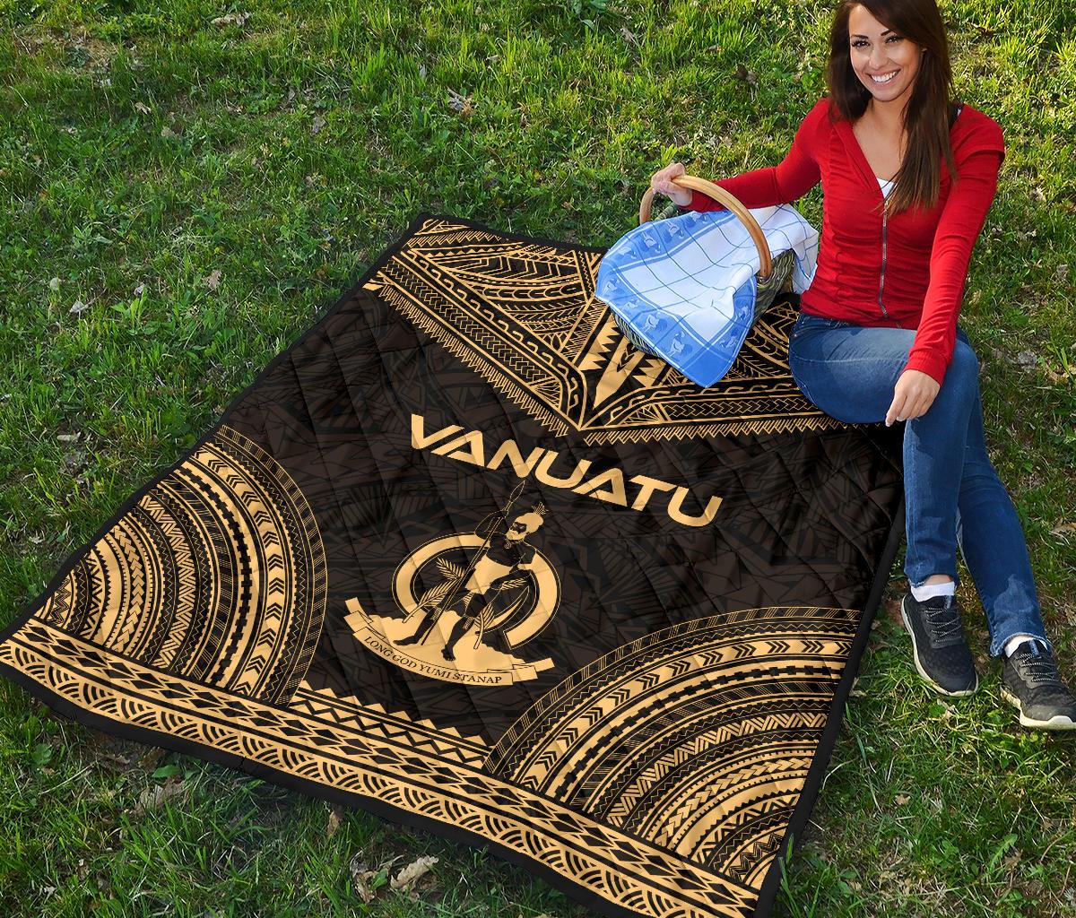 Vanuatu Premium Quilt - Vanuatu Coat Of Arms Polynesian Chief Gold Version - Polynesian Pride
