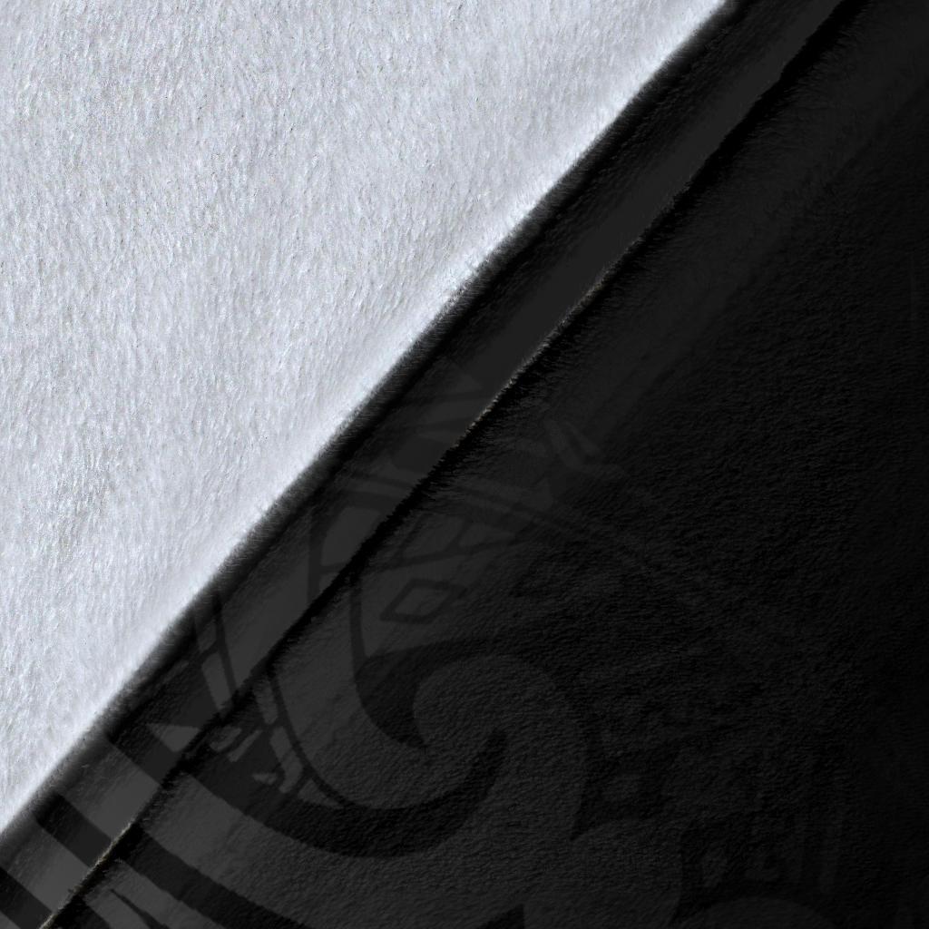 Kosrae Premium Blanket - Black Fog Style - Polynesian Pride