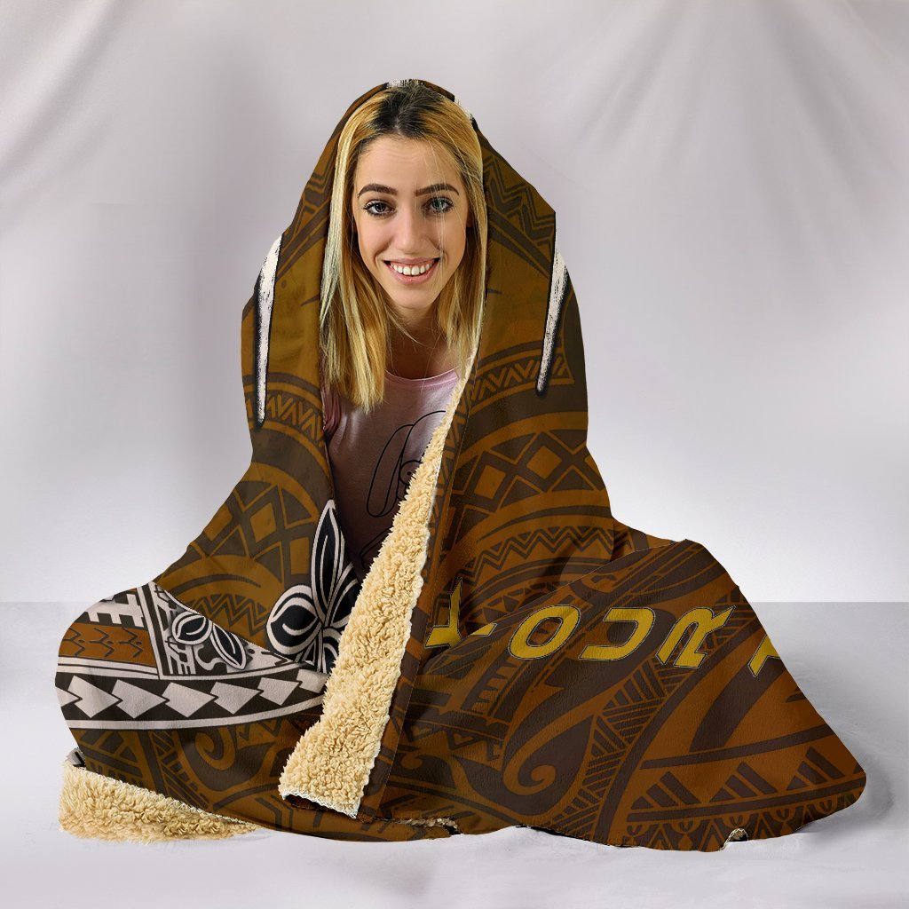 Chuuk Custom Personalised Hooded Blankets - Polynesian Boar Tusk Hooded Blanket Brown - Polynesian Pride