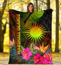 Marshall Islands Polynesian Premium Blanket - Hibiscus and Banana Leaves - Polynesian Pride