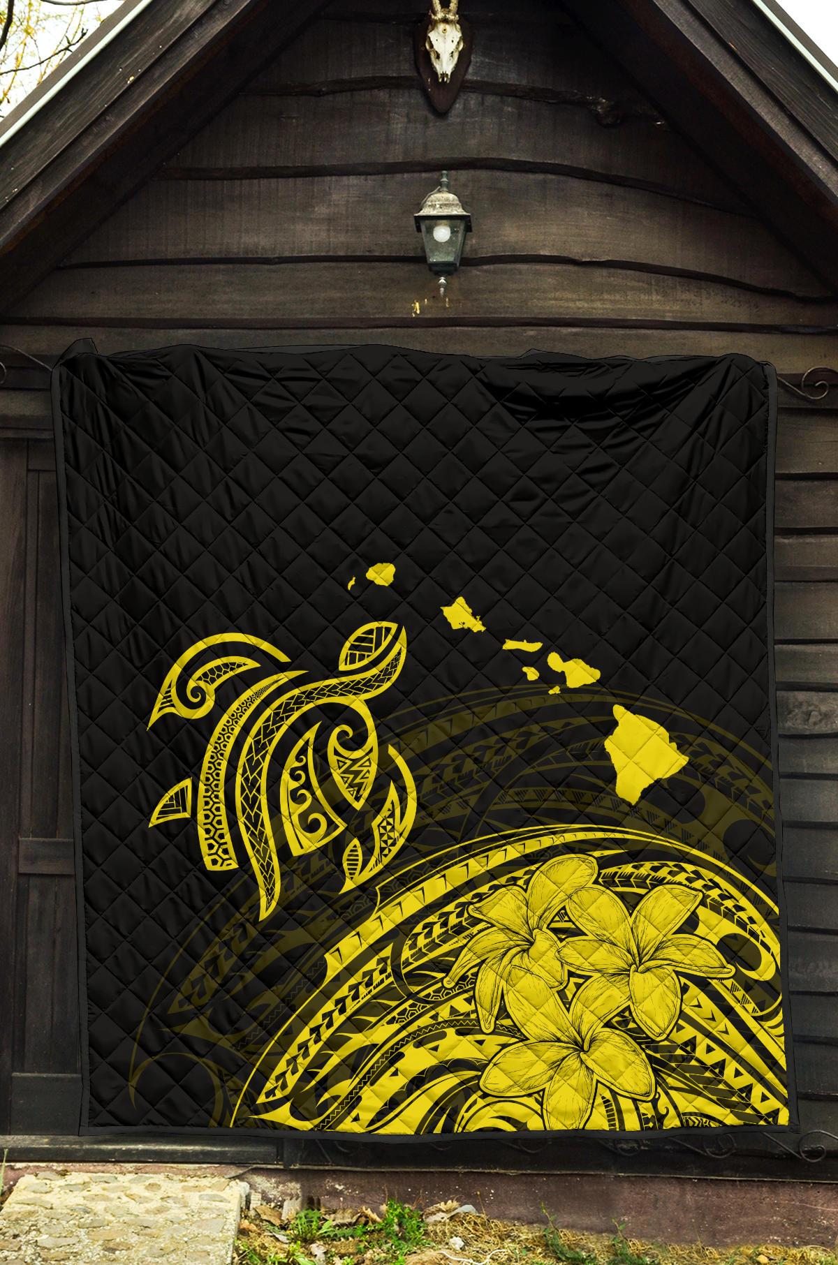 Hawaii Map Plumeria Polynesian Yellow Premium Quilt - Polynesian Pride