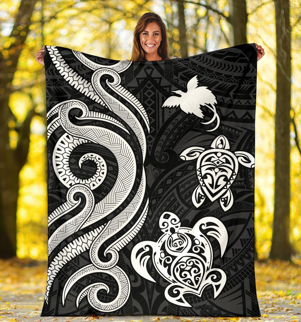 Papua New Guinea Premium Blanket - White Tentacle Turtle - Polynesian Pride