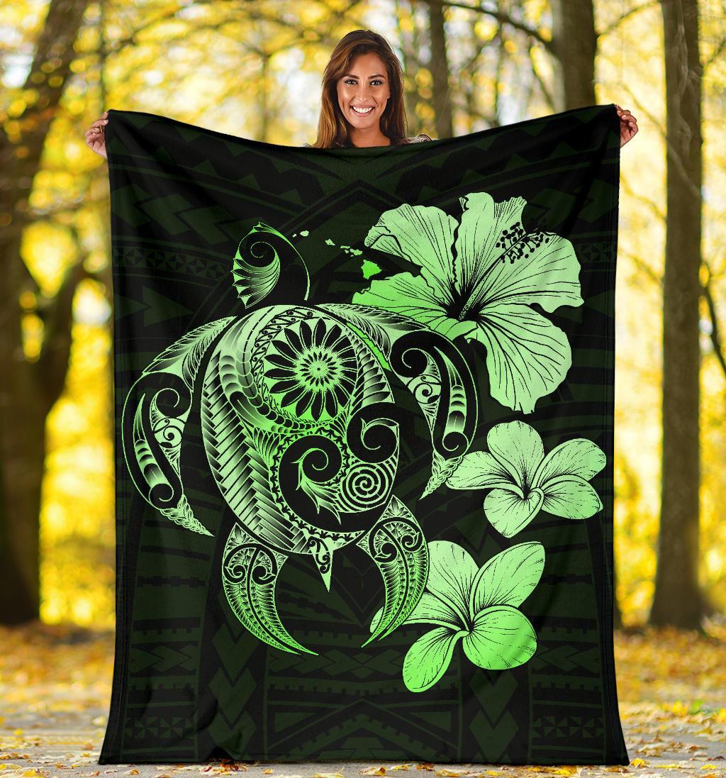 Hibiscus Plumeria Mix Polynesian Green Turtle Premium Blanket - Polynesian Pride