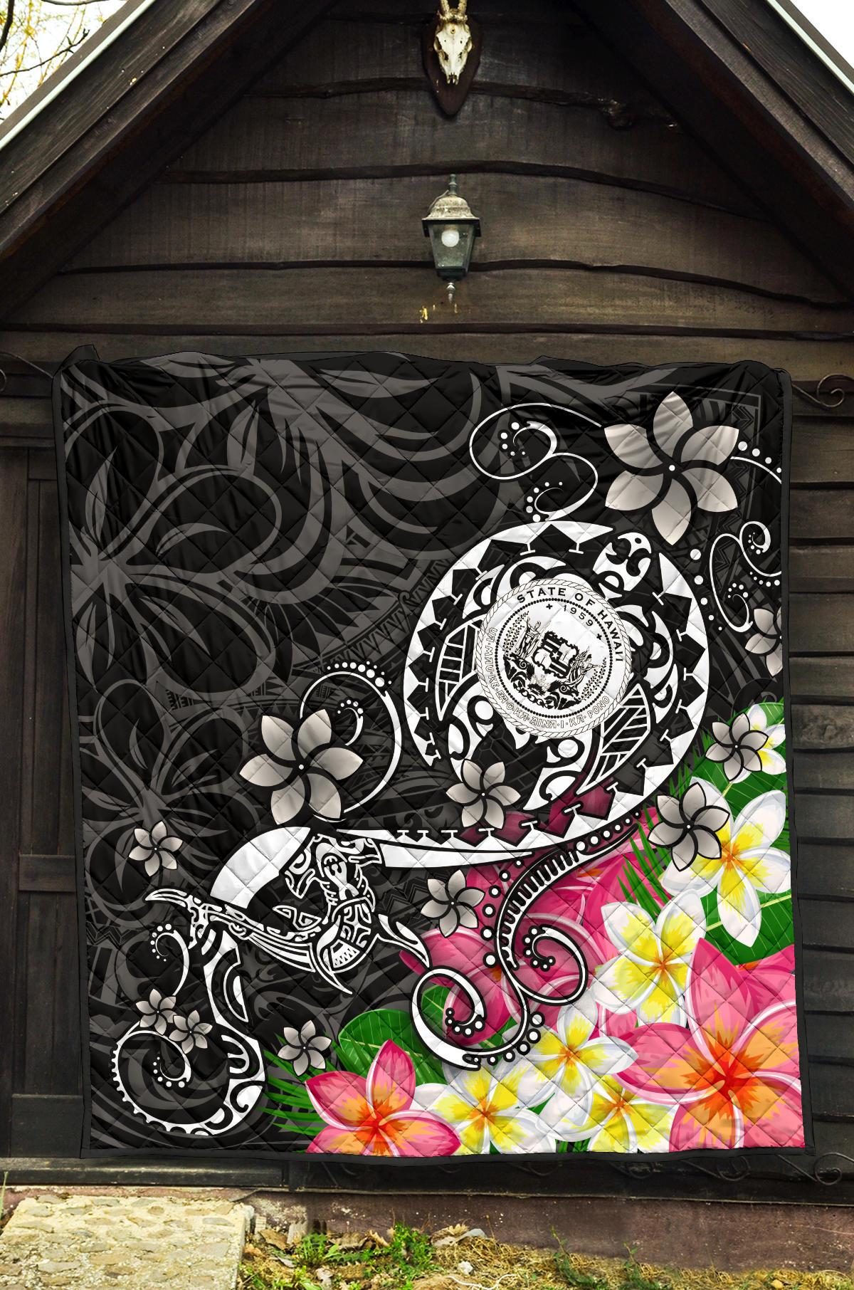 Hawaii Polynesian Premium Quilt - Hawaii Seal With Turtle Plumeria (Black) - Polynesian Pride