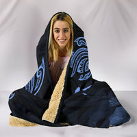 Hawaii Hibiscus Map Polynesian Ancient Blue Turtle Hooded Blanket - Polynesian Pride