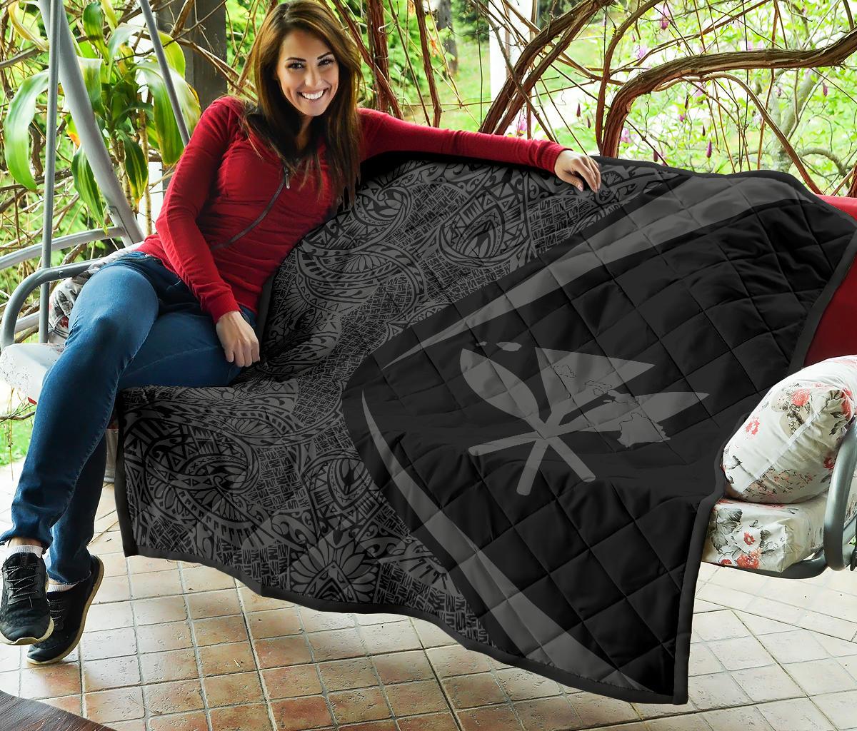 Hawaii Kanaka Polynesian Black And Grey Premium Quilt - Circle Style - Polynesian Pride