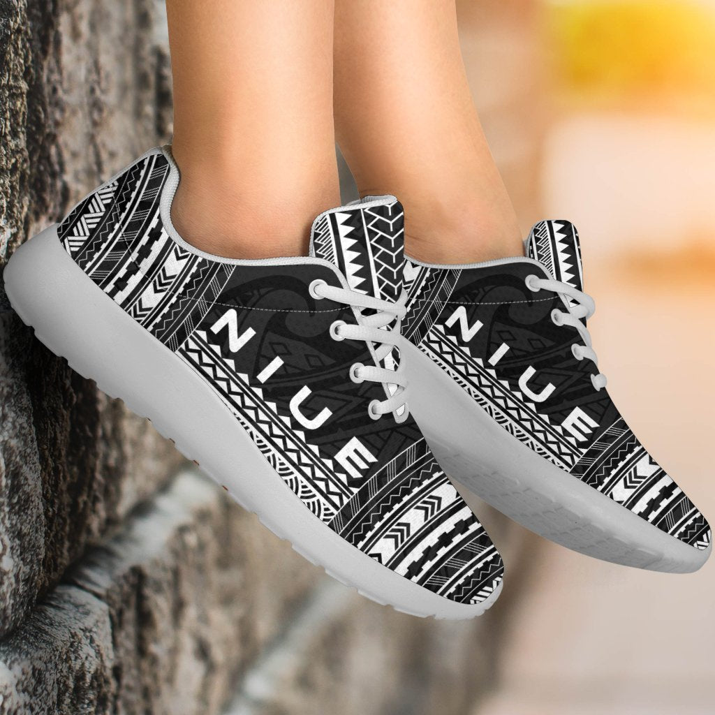 Niue Sporty Sneakers - Polynesian Chief Black Version - Polynesian Pride