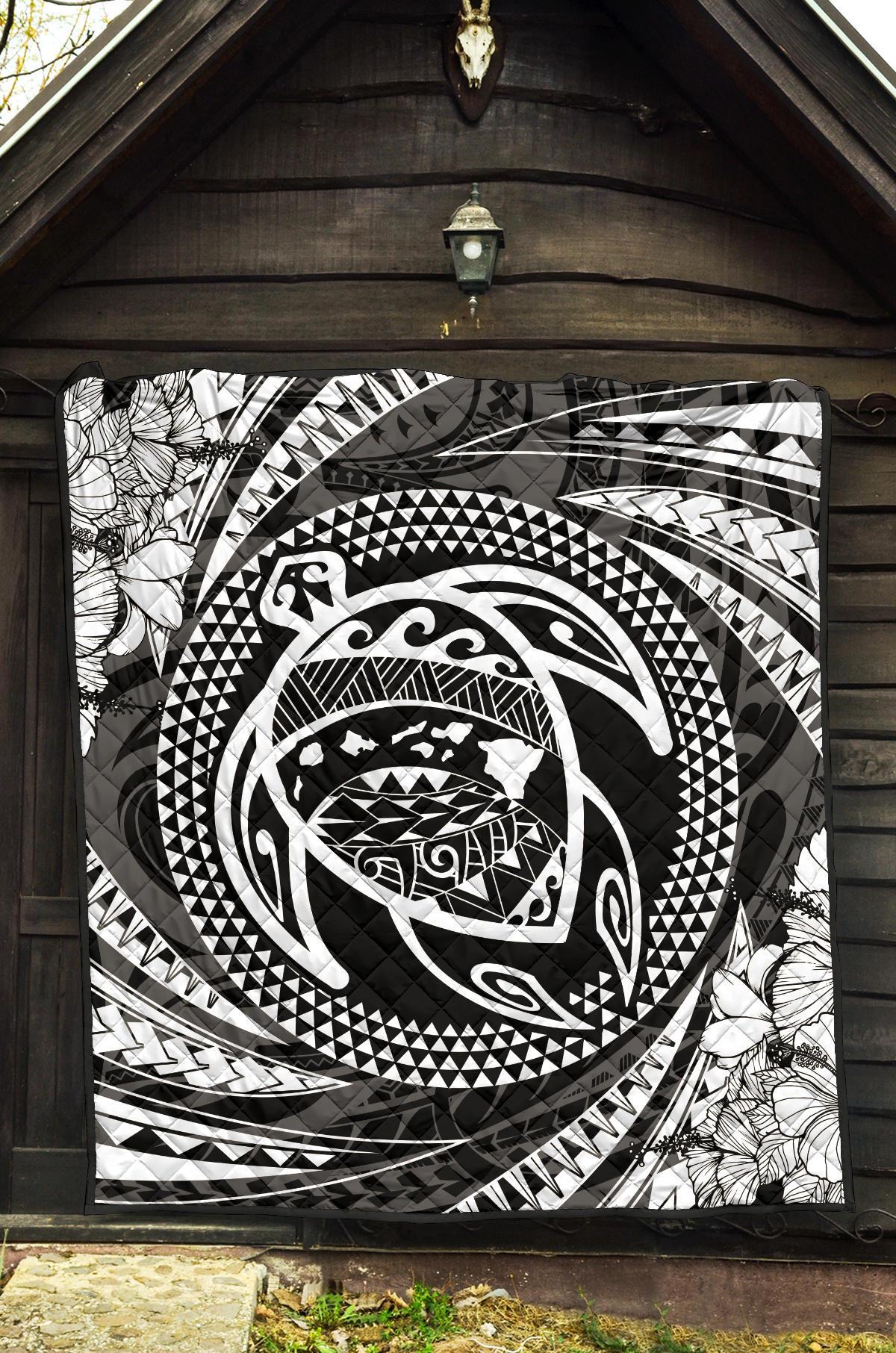 Hawaiian Kanaka Honu Hibiscus Tornando White Polynesian Premium Quilt - Polynesian Pride