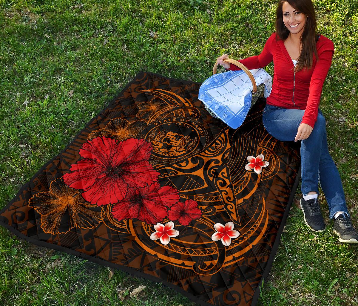 Polynesian Hawaii Premium Quilt - Humpback Whale with Hibiscus (Golden) - Polynesian Pride