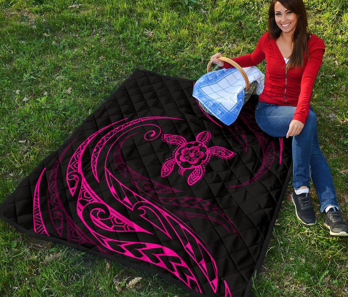 Hawaii Turtle Hibicus Premium Quilt - Frida Style - Pink - Polynesian Pride