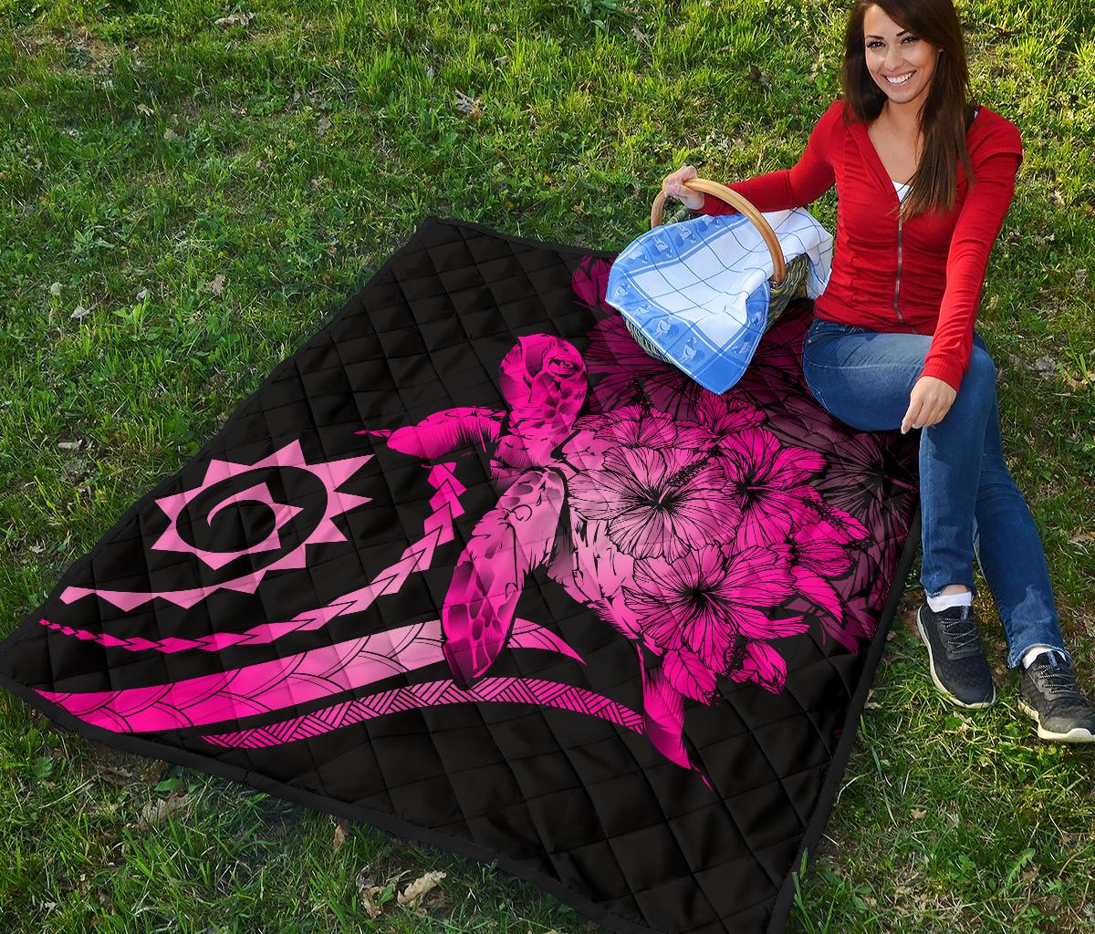 Hawaii Turtle Hibiscus Polynesian Vintage Premium Quilt - Pink - Polynesian Pride