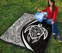 Hawaii Turtle Map Polynesian Premium Quilt - White - Circle Style - Polynesian Pride