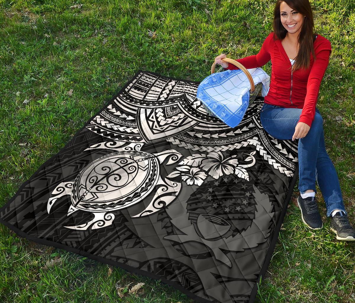 Pohnpei Polynesian Premium Quilt - Polynesian White Turtle - Polynesian Pride