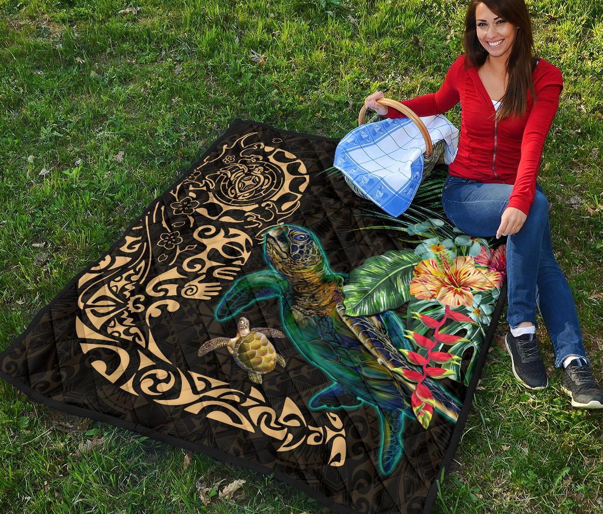 Tiki Polynesian Premium Quilt Turtle Hibiscus - Gold - Polynesian Pride