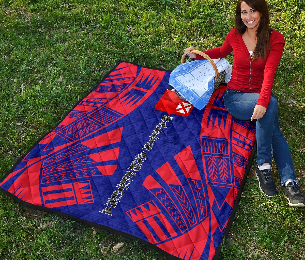 Wallis And Futuna Premium Quilt - Wallis And Futuna Coat Of Arms Polynesian Red Tattoo (Dark Blue) - Polynesian Pride
