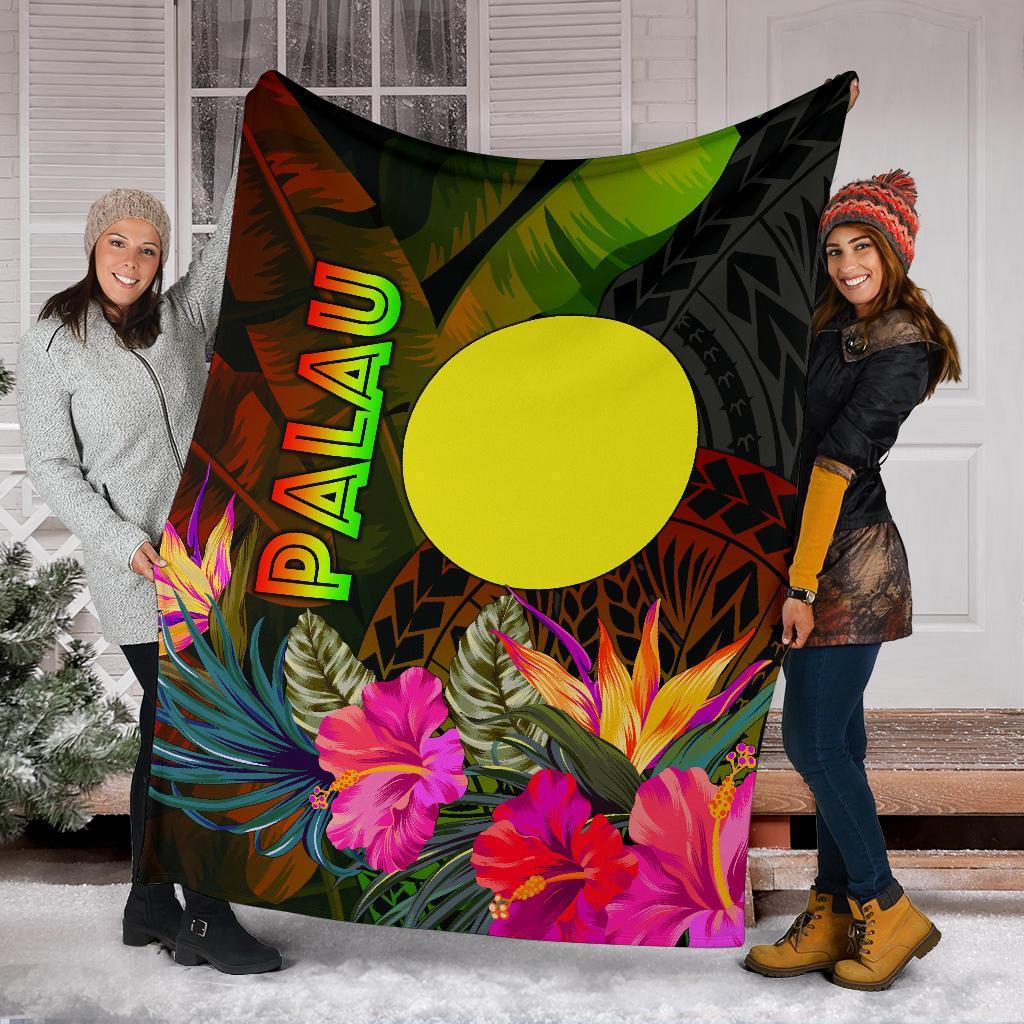 Palau Polynesian Premium Blanket - Hibiscus and Banana Leaves - Polynesian Pride