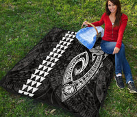 Hawaii Kakau Makau Fish Hook Polynesian Premium Quilt - White - Polynesian Pride