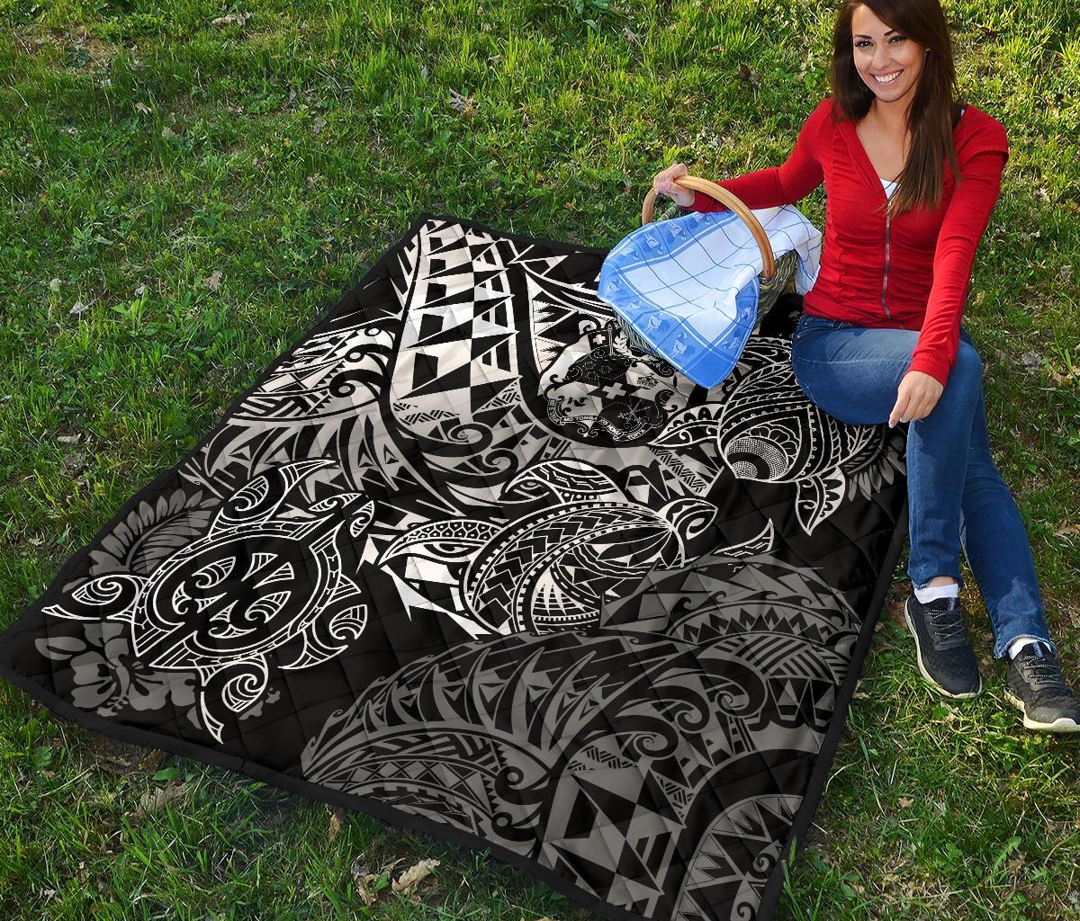 Tonga Polynesian Premium Quilt - White Turtle Flowing - Polynesian Pride
