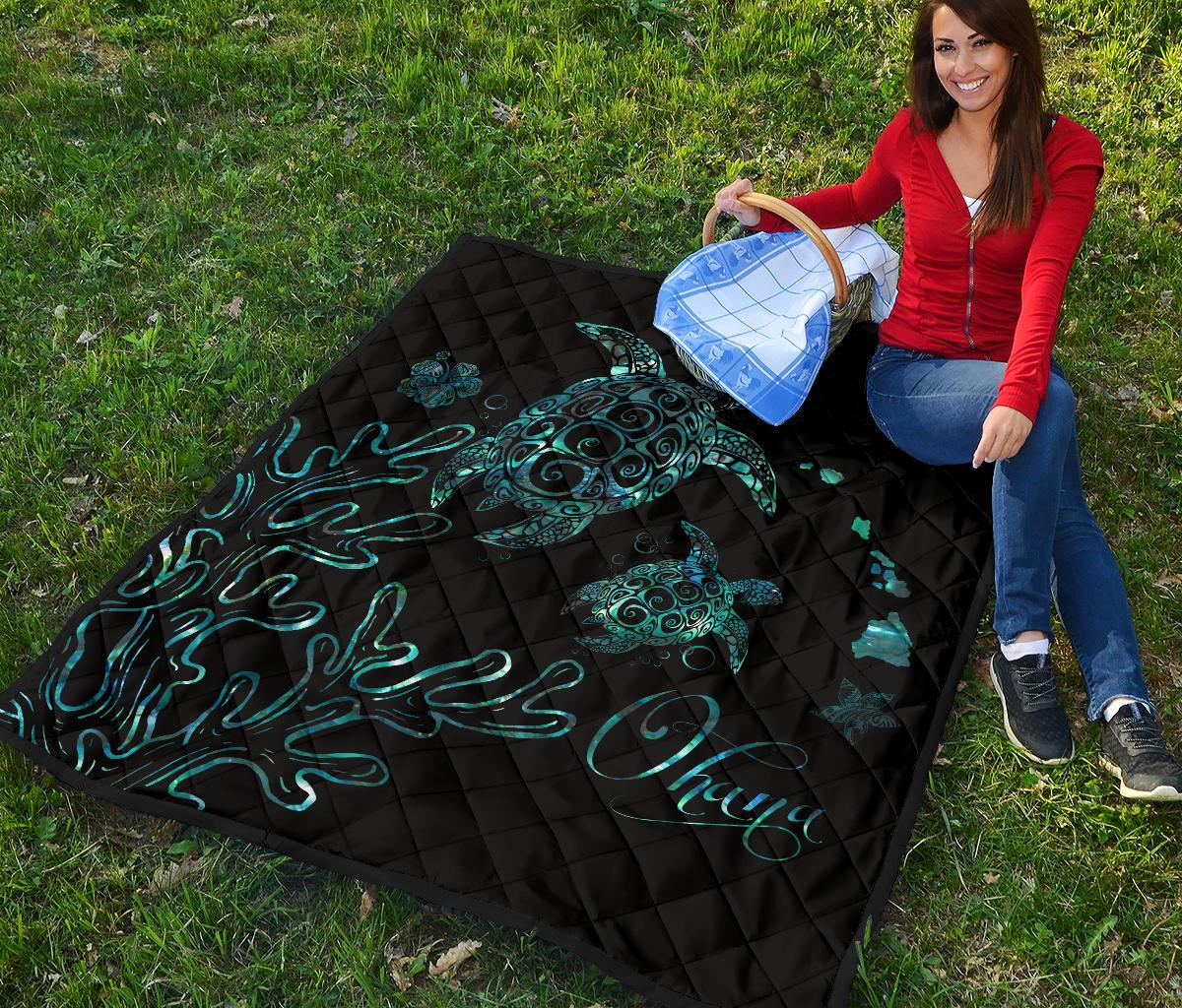Hawaii Turtle Ohana Paua Shell Premium Quilt - Polynesian Pride
