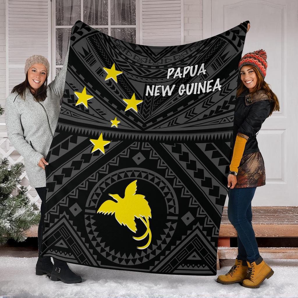 Papua New Guinea Premium Blanket - Flag With Polynesian Patterns (Black) - Polynesian Pride