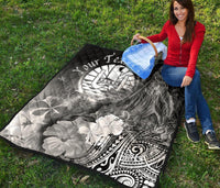 Tahiti Custom Personalised Premium Quilt - Humpback Whale with Tropical Flowers (White) - Polynesian Pride