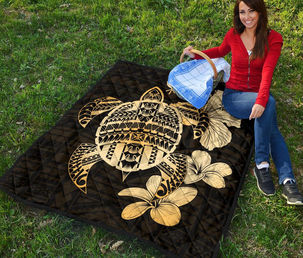 Hawaiian Kanaka Hibiscus Plumeria Mix Polynesian Turtle Premium Quilt Gold AH - Polynesian Pride