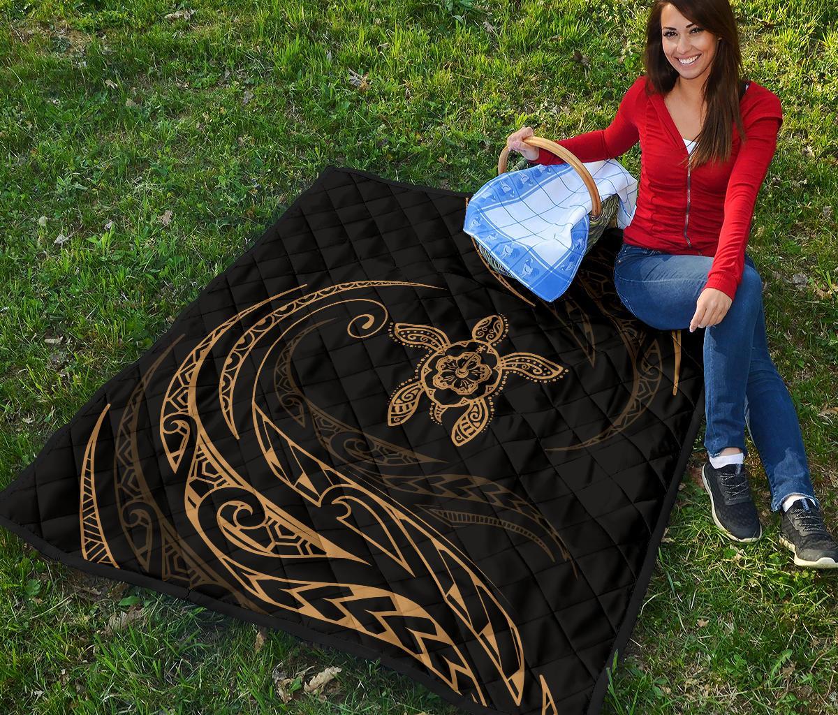 Hawaii Turtle Hibicus Premium Quilt - Frida Style - Gold - Polynesian Pride