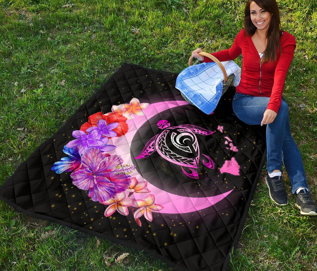 Hawaii Map Moon Star Turtle Plumeria Hibiscus Premium Quilt - Polynesian Pride