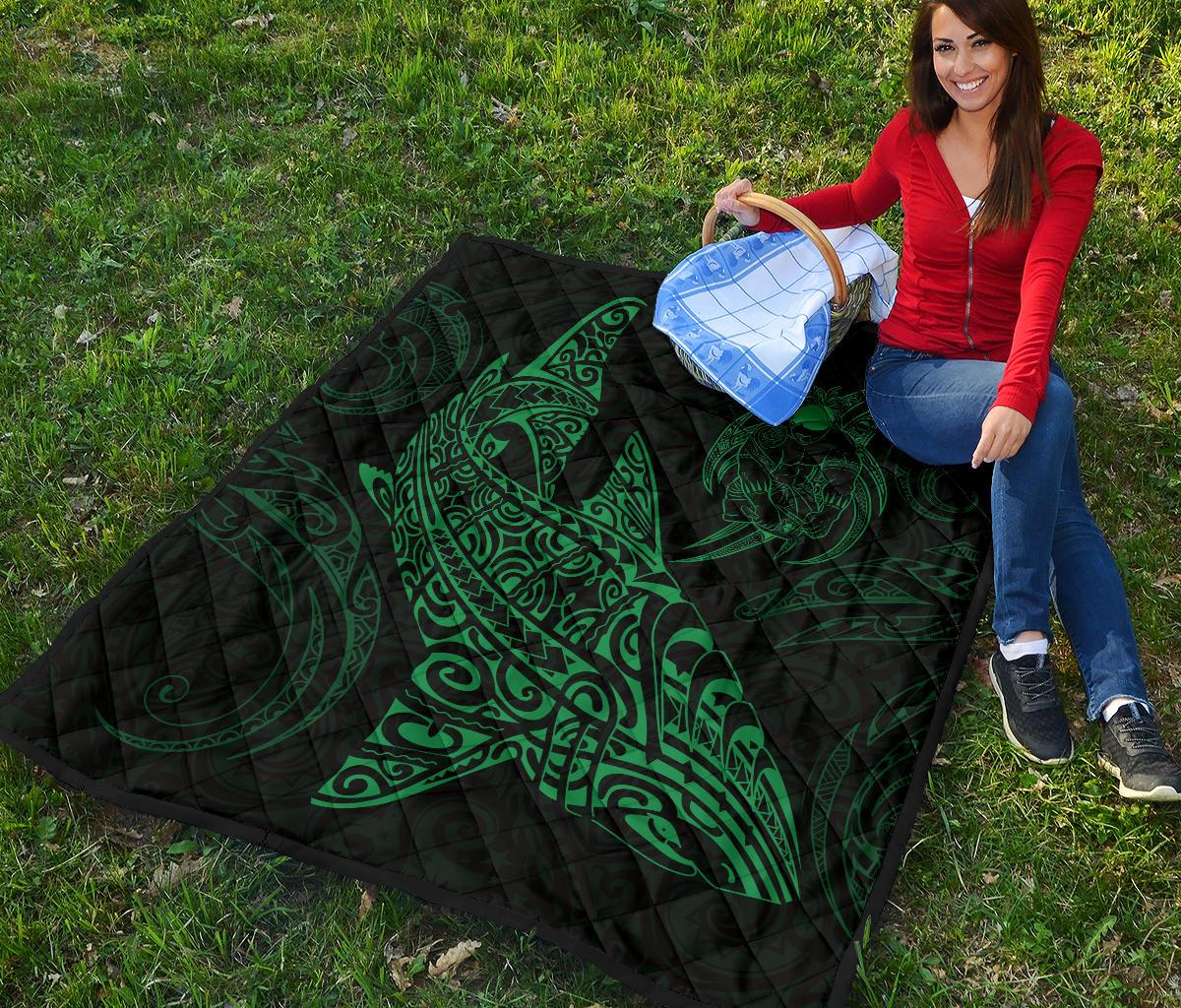 Polynesian Quilt - Polynesian Green Shark Warrior Tattoo - Polynesian Pride