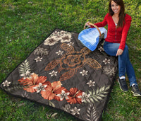 Hawaii Turtle Polynesian Hibiscus Kanaka Style Tropical - Premium Quilt AH - Polynesian Pride