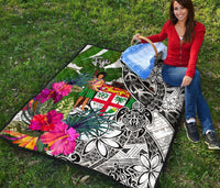 Fiji Premium Quilt White - Turtle Plumeria Banana Leaf Crest - Polynesian Pride