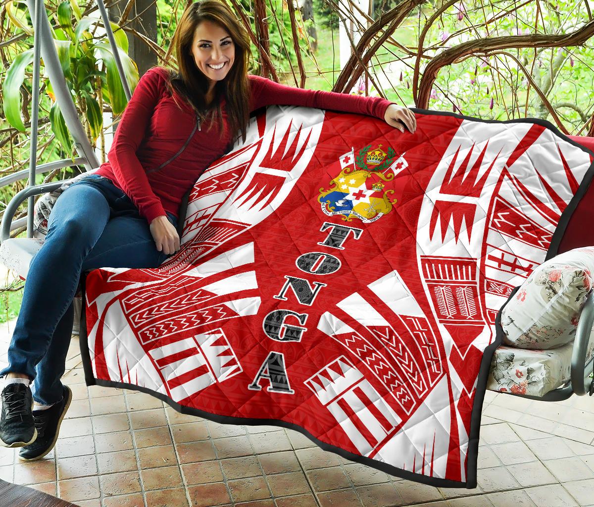 Tonga Premium Quilt - Tonga Coat Of Arms Polynesian White Tattoo (Red) - Polynesian Pride
