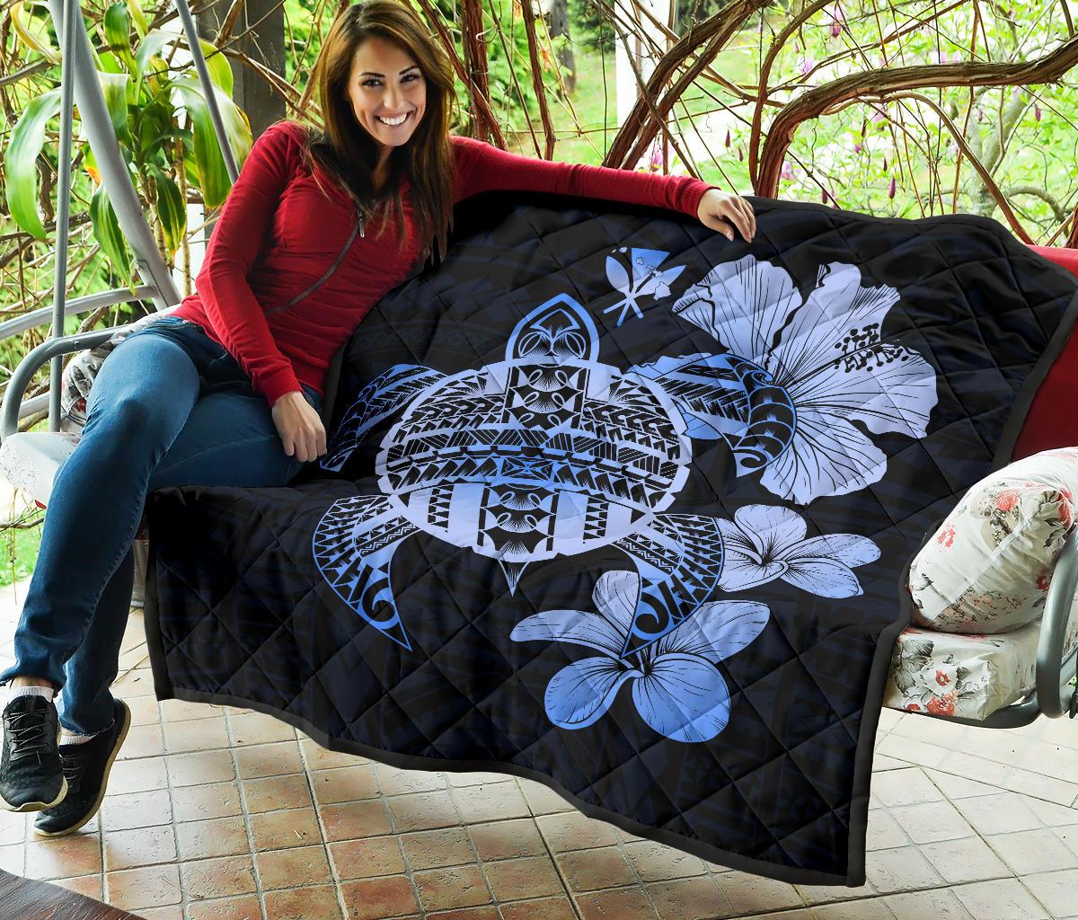 Hawaiian Kanaka Hibiscus Plumeria Mix Polynesian Turtle Premium Quilt Blue AH - Polynesian Pride