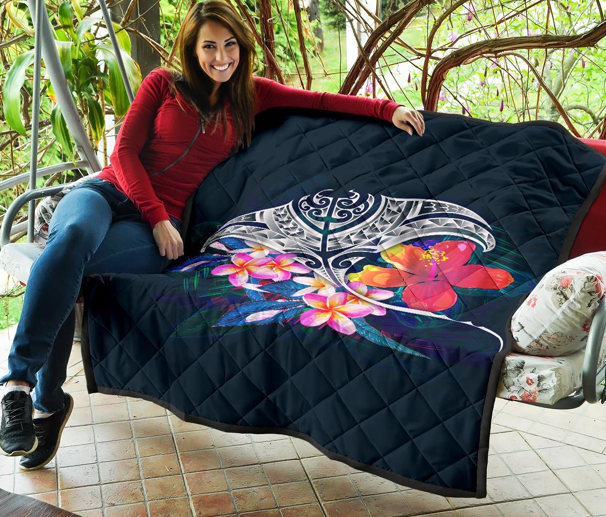 Polynesian Premium Quilt - Manta Ray And Hibiscus - Polynesian Pride