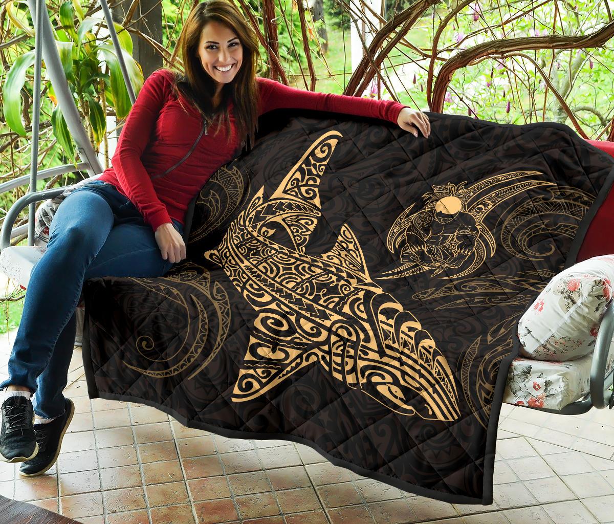 Polynesian Quilt - Polynesian Gold Shark Warrior Tattoo - Polynesian Pride
