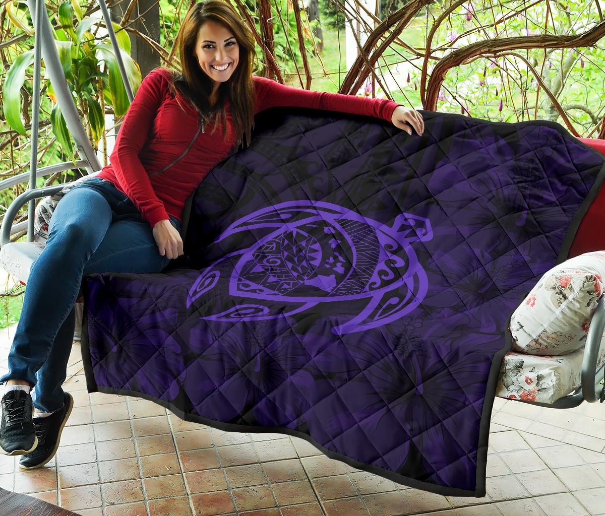 Hawaii Turtle Kanaka Map Hibiscus Poly Premium Quilt - Purple - Polynesian Pride
