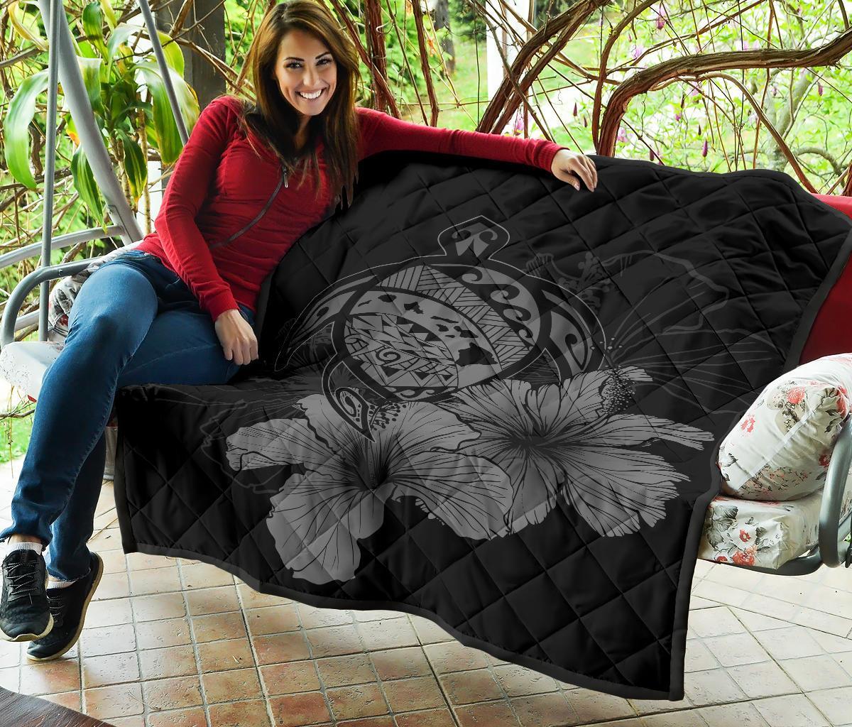Hawaii Hibiscus Premium Quilt - Turtle Map - Gray AH - Polynesian Pride