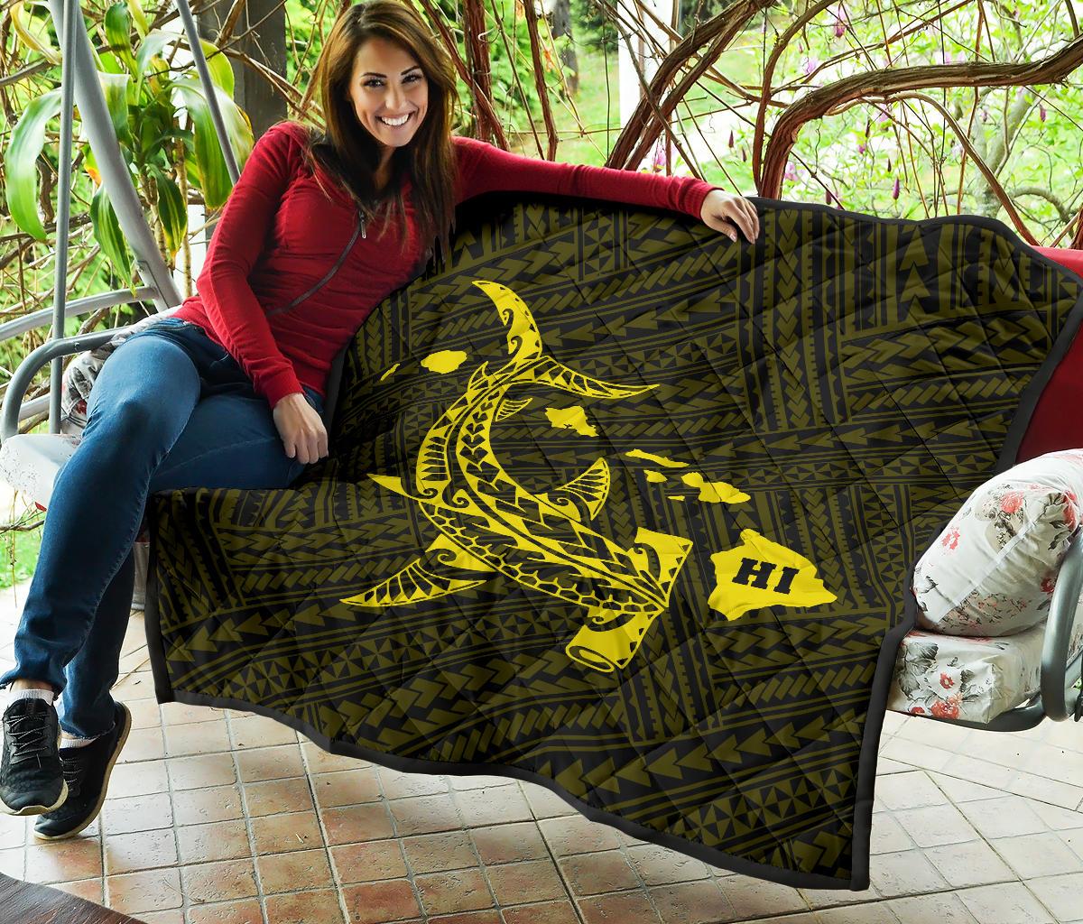 Hawaii Shark Yellow Polynesian Premium Quilt - Polynesian Pride