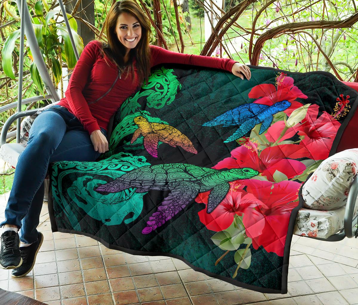 Hawaii Turtle Wave Hibiscus Premium Quilt - Unia Style - Polynesian Pride