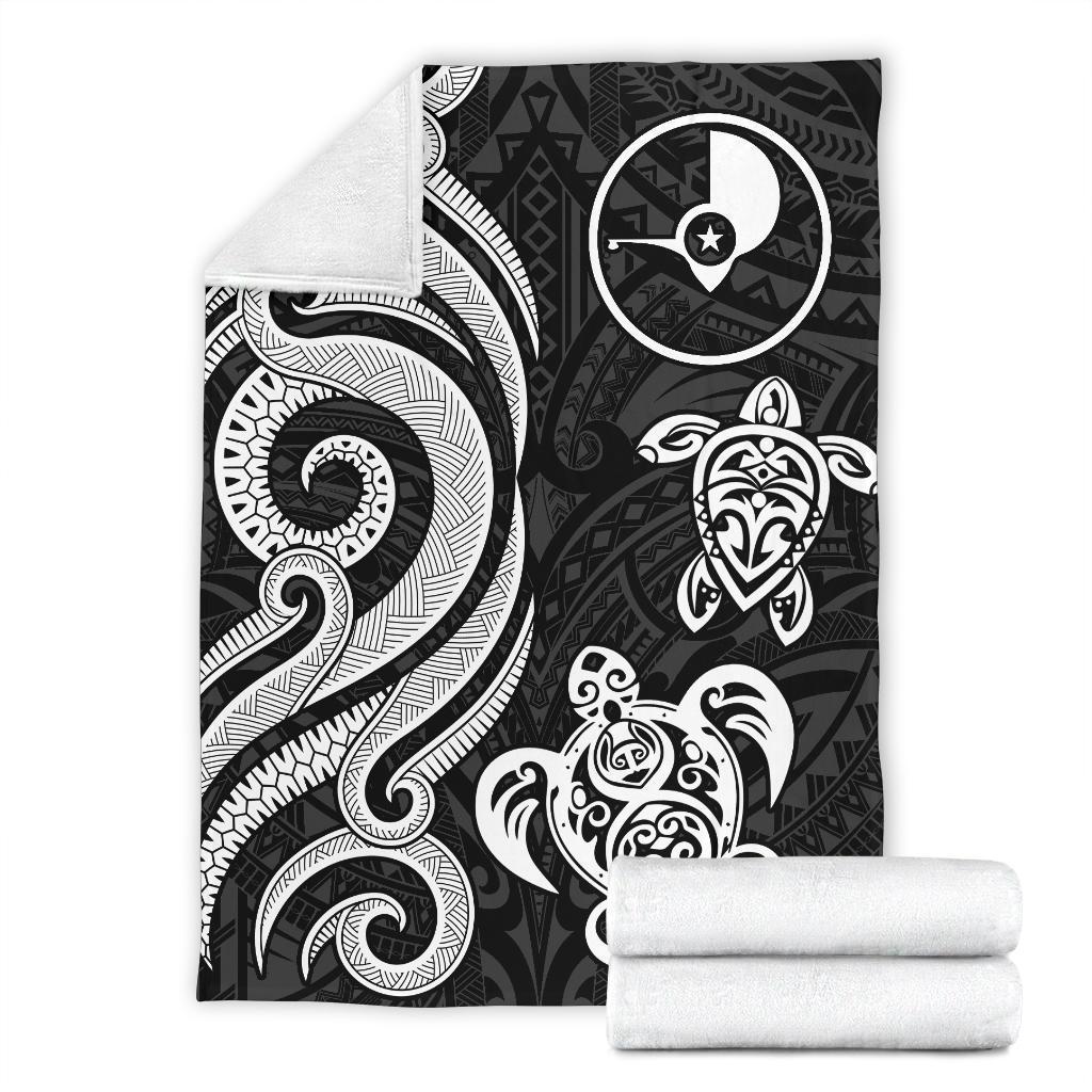 Yap Micronesian Premium Blanket - White Tentacle Turtle - Polynesian Pride