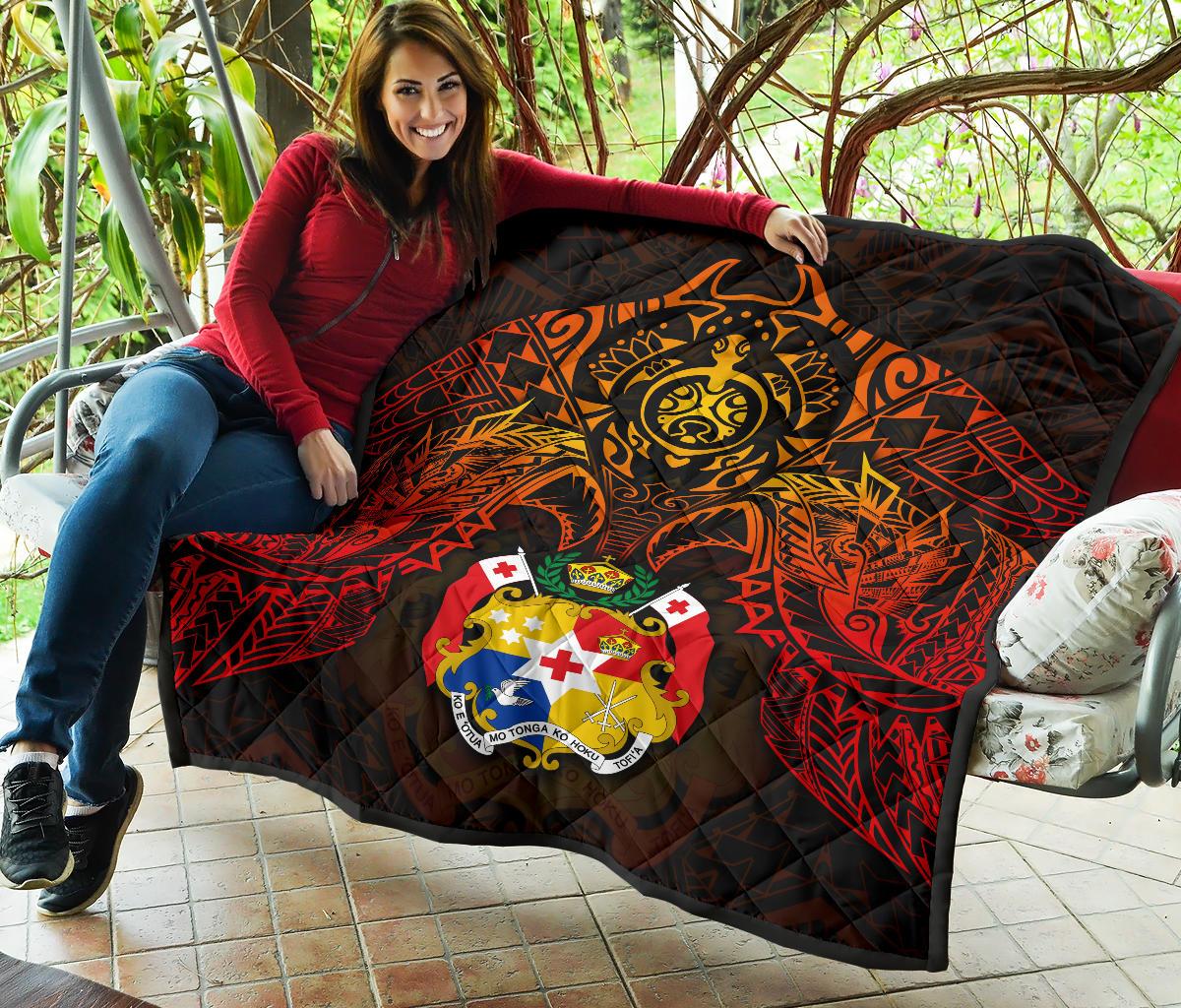 Tonga Polynesian Premium Quilt - Tonga Coat Of Arms & Red Manta Ray - Polynesian Pride