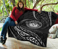 Hawaii Coat Of Arms Premium Quilt - White - Frida Style - Polynesian Pride