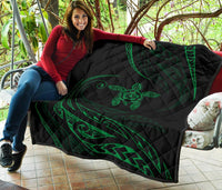 Hawaii Turtle Hibicus Premium Quilt - Frida Style - Green - Polynesian Pride