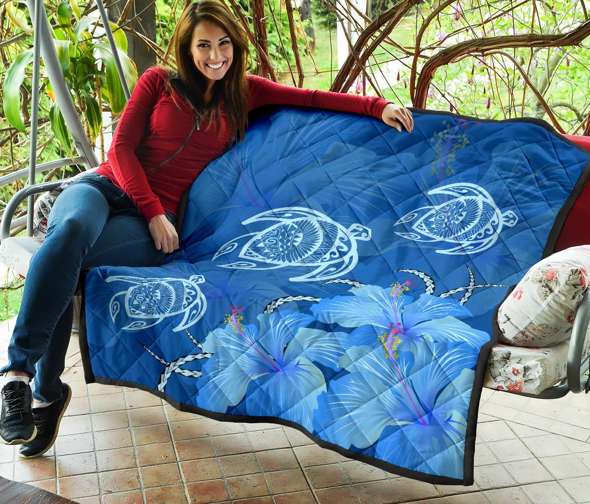 Hawaii Blue Hibiscus Turtle Polynesian Premium Quilt - Polynesian Pride