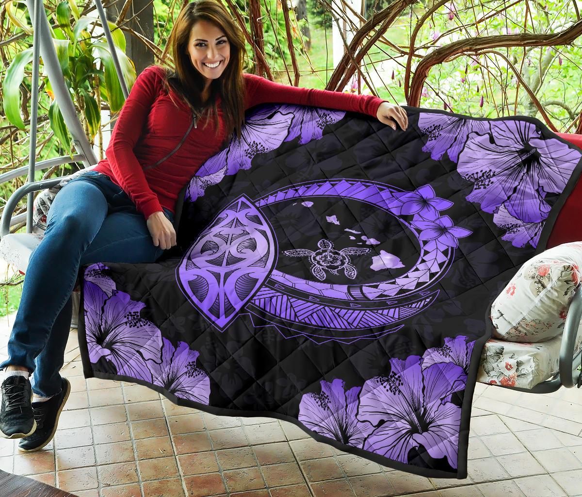 Hawaii Hibiscus Map Hidden Polynesian Purple Premium Quilt - Polynesian Pride